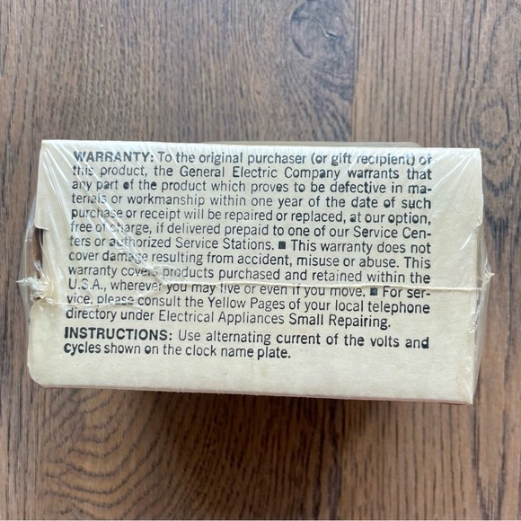 ***SOLD*** BNIB Vitage/Retro GE Electric Alarm Clock - Antique White - Picture 4 of 6